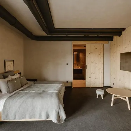 Wilcza For Rest カルパッチ